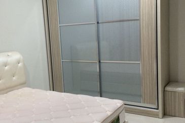 Royal Regent Sri Putramas III