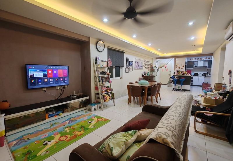 First Residence (Residensi Unggul)