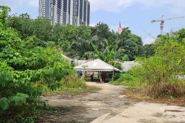 Pantai Dalam Kampung Kerinchi