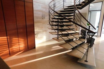 COUNTRY HEIGHTS DAMANSARA BUNGALOW FOR SALE