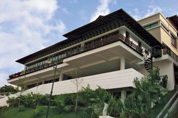 COUNTRY HEIGHTS DAMANSARA BUNGALOW FOR SALE