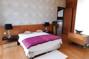 COUNTRY HEIGHTS DAMANSARA BUNGALOW FOR SALE