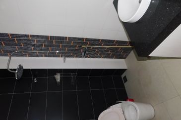 OVERSEAS UNION GARDEN BUNGALOW, OLD KLANG ROAD, FO