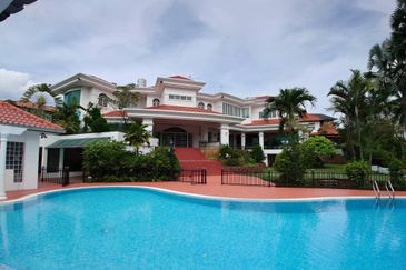 Tropicana Golf & Country Resort