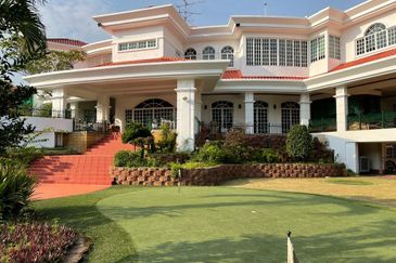 Tropicana Golf & Country Resort