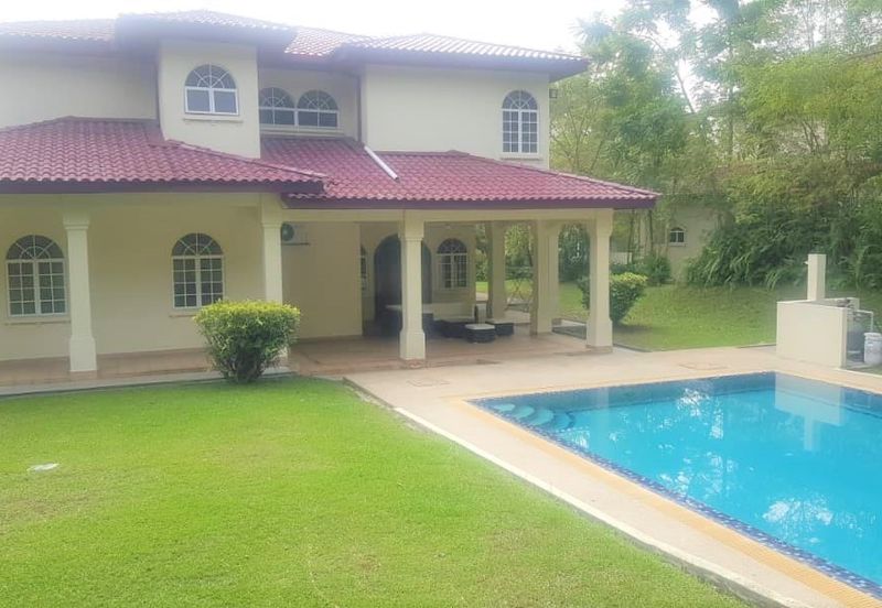 IOI Beverly Row @ IOI Resort City