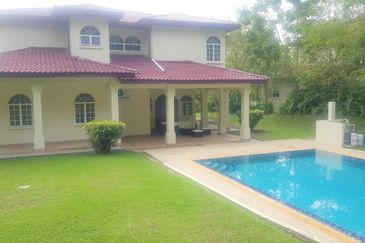 IOI Beverly Row @ IOI Resort City