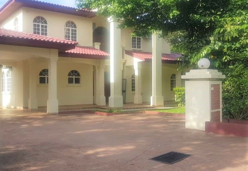 IOI Beverly Row @ IOI Resort City