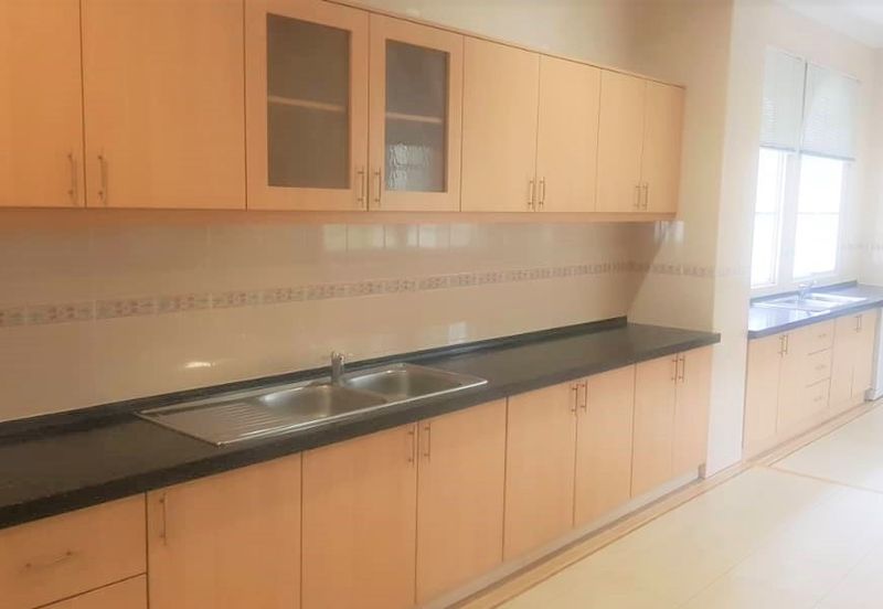 IOI Beverly Row @ IOI Resort City