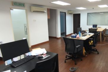 JALAN KAMPAR, OFF JALAN TUN RAZAK, KL SHOP FOR SALE