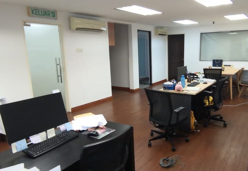 JALAN KAMPAR, OFF JALAN TUN RAZAK, KL SHOP FOR SALE