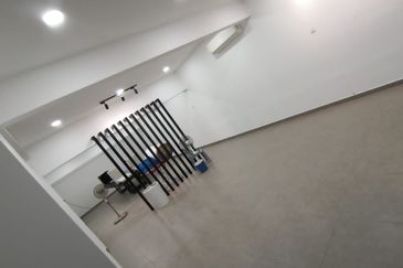 JALAN KAMPAR, OFF JALAN TUN RAZAK, KL SHOP FOR SALE