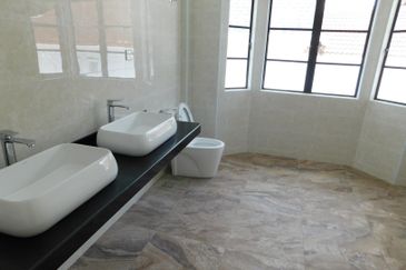 Jalan Bukit Antarabangsa 