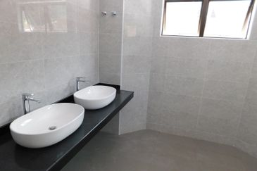 Jalan Bukit Antarabangsa 