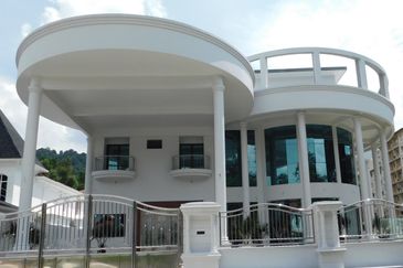 Jalan Bukit Antarabangsa 