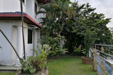 Bukit Pantai (Pantai Hill)