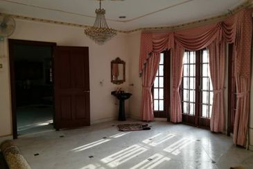 Bukit Pantai (Pantai Hill)