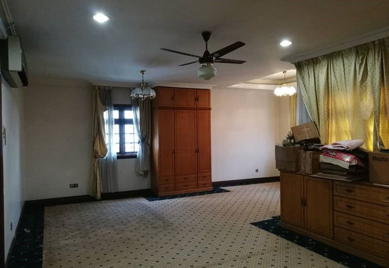 Bukit Pantai (Pantai Hill)