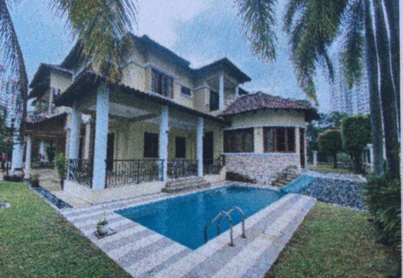 Kiara Peak (Puncak Kiara)