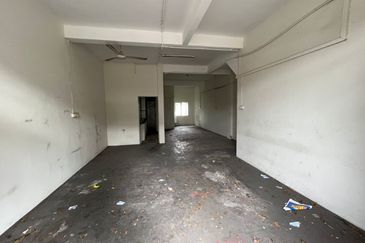JALAN PAHANG, SETAPAK, 3 STOREY SHOP FOR SALE