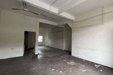 JALAN PAHANG, SETAPAK, 3 STOREY SHOP FOR SALE