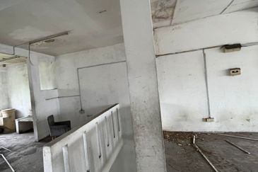 JALAN PAHANG, SETAPAK, 3 STOREY SHOP FOR SALE