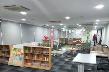 5 STOREY COMMERCIAL BUILDING, KL SENTRAL, BRICKFIELDS, FOR SALE