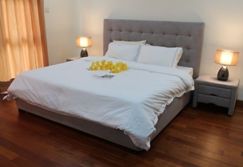 Kiara Peak (Puncak Kiara)