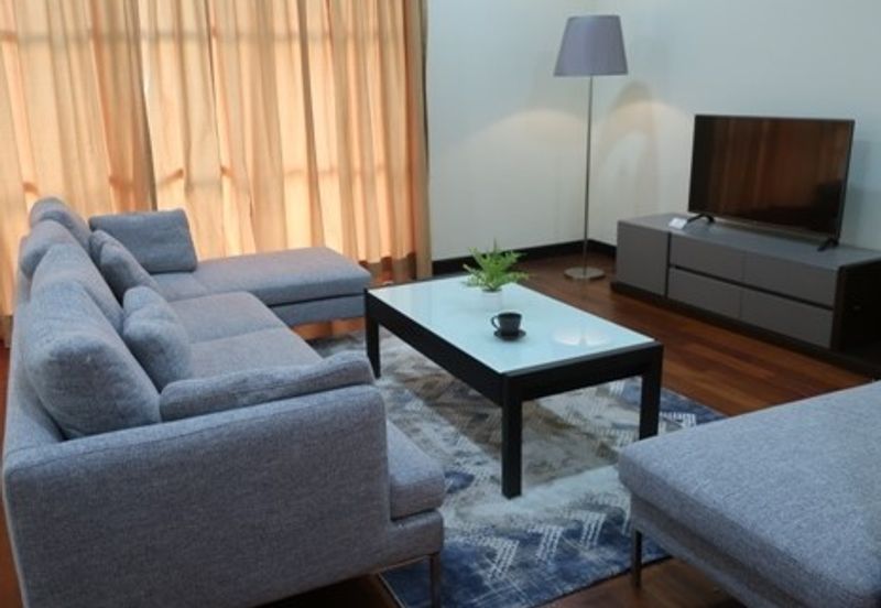 Kiara Peak (Puncak Kiara)