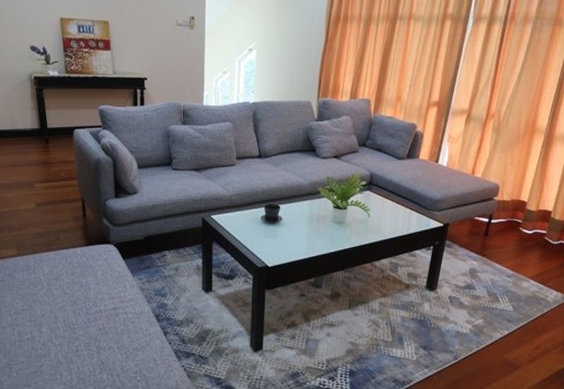 Kiara Peak (Puncak Kiara)