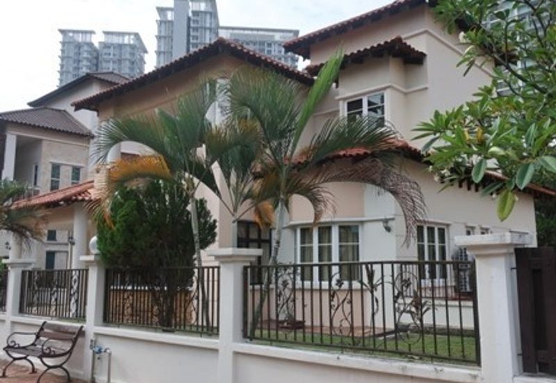 Kiara Peak (Puncak Kiara)