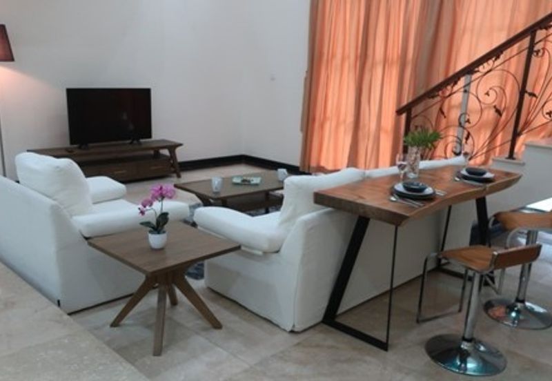 Kiara Peak (Puncak Kiara)