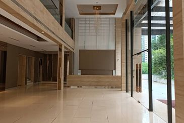 CANGKAT BUKIT BINTANG, BUKIT CEYLON, SHOWROOM GALLERY FOR SALE