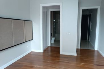 CANGKAT BUKIT BINTANG, BUKIT CEYLON, SHOWROOM GALLERY FOR SALE