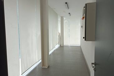 CANGKAT BUKIT BINTANG, BUKIT CEYLON, SHOWROOM GALLERY FOR SALE