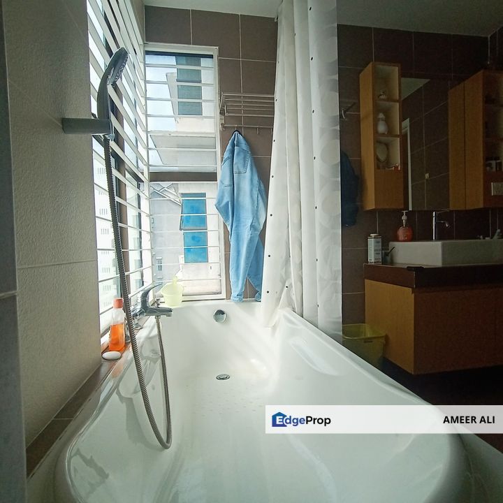 1700sf Atmosfera Condo Puchong Jaya Kinrara Greenery View, Selangor, Puchong