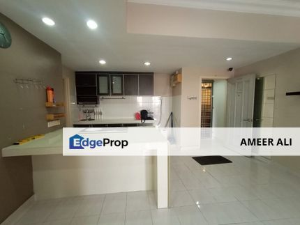 Lakeview Low Floor Corner Near LRT Puchong Perdana Fully Furnished, Selangor, Puchong