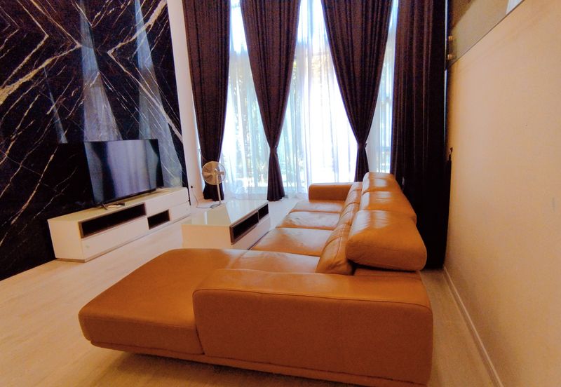 Symphony Hills Schumann