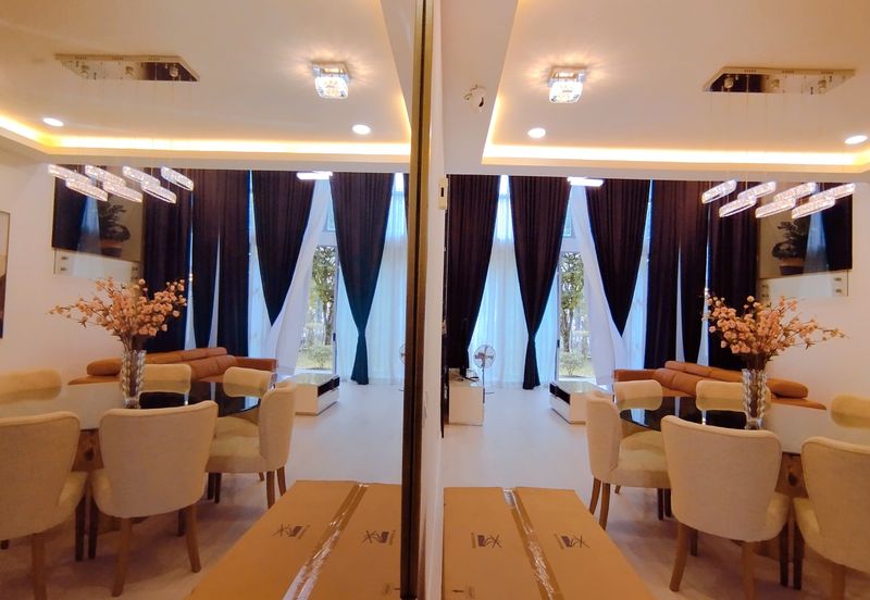 Symphony Hills Schumann