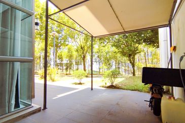 Symphony Hills Schumann