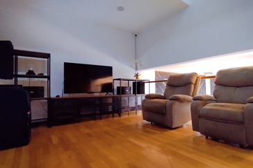 Symphony Hills Schumann