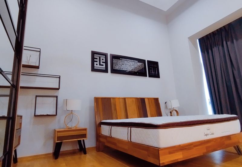 Symphony Hills Schumann