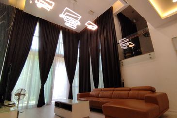 Symphony Hills Schumann