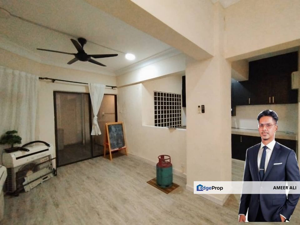 Luxury Renovated Penthouse with Pool & Lake View – Vista Millennium

, Selangor, Puchong