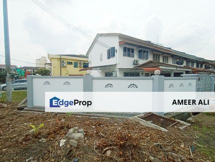 Rare Corner Lot with Spacious Compound Ideal for Business & Storage Hub, Nursery, Playschool,Tadika, Selangor, Puchong