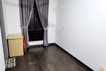 Terrace House Presint 11 Near Taman Saujana Hijau, Below Market