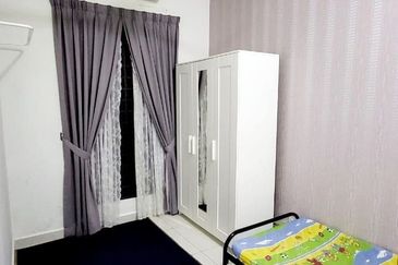 Terrace House Presint 11 Near Taman Saujana Hijau, Below Market