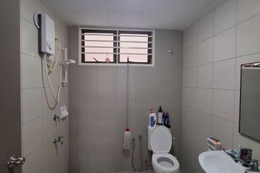 Affordable PPAM Kasturi P17 3beds Partial Furnish Famiy Friendly