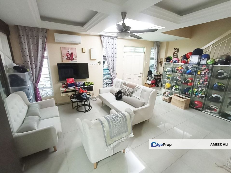 Saujana Putra Semi-D Corner Lot Extended, Tanah Luas & Fully Reno Pulak Tu, Selangor, Kuala Langat