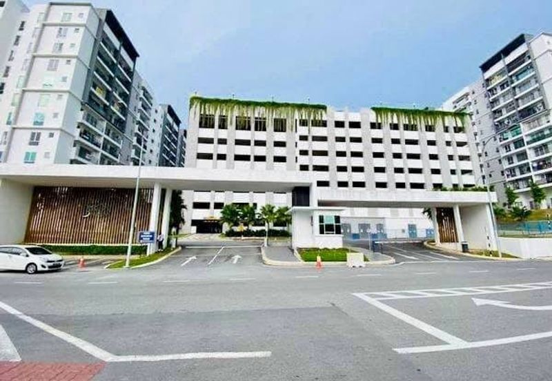 Puncak Hijauan (Hijauan Heights)